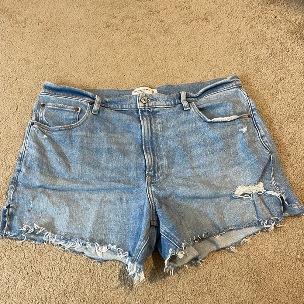 Abercrombie mom shorts
